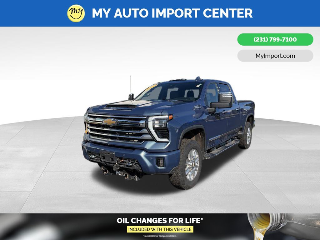 Used 2024 Chevrolet Silverado 3500 High Country w/ Technology Package AWD/4WD image 3