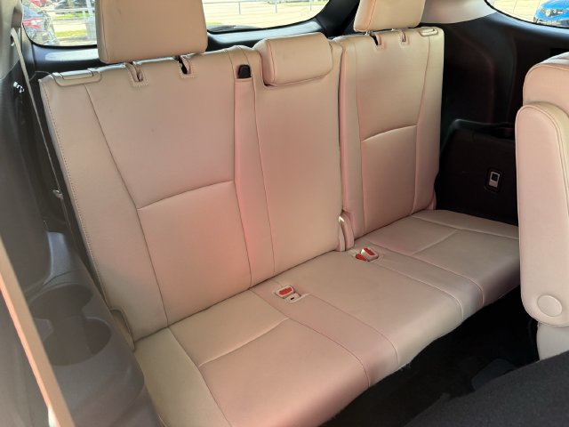 Used 2023 Toyota Highlander Limited AWD/4WD image 30