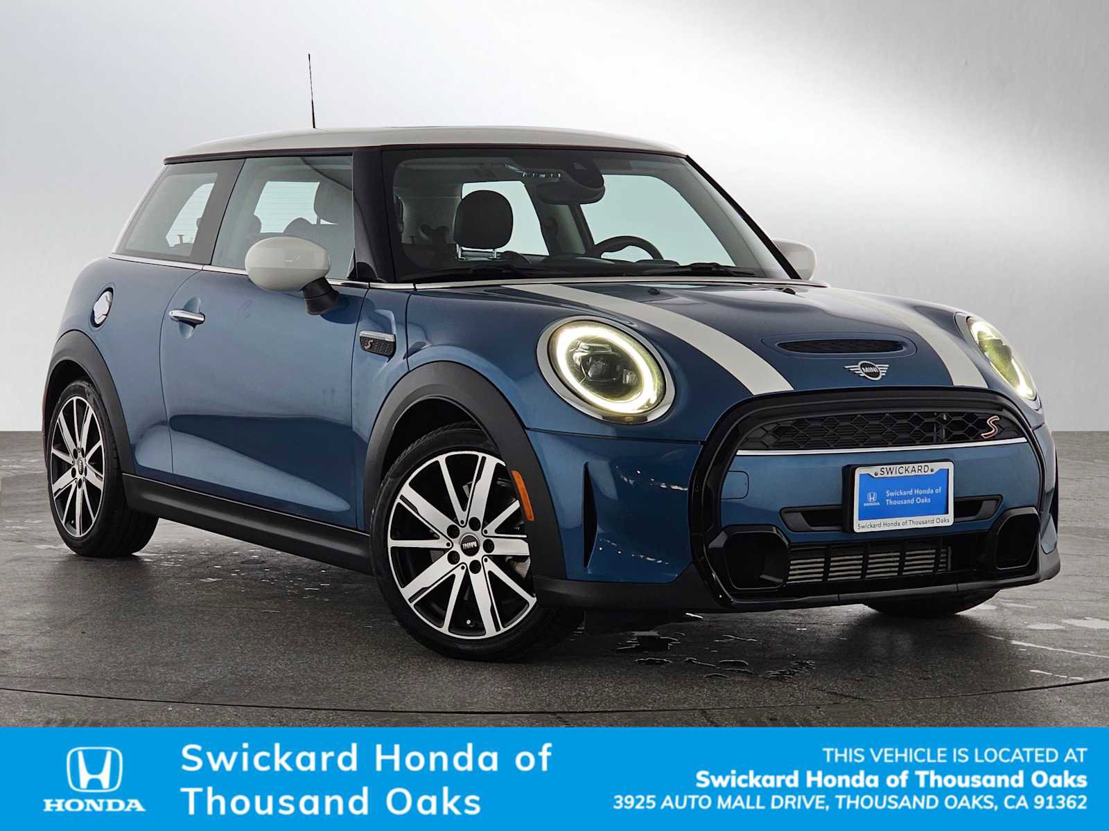 Used 2022 MINI Cooper S image 1