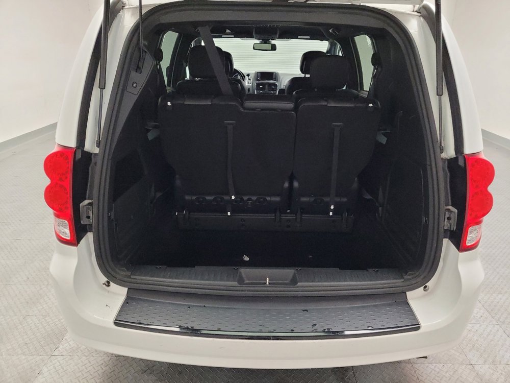 Used 2020 Dodge Grand Caravan SXT w/ Driver Convenience Group image 29