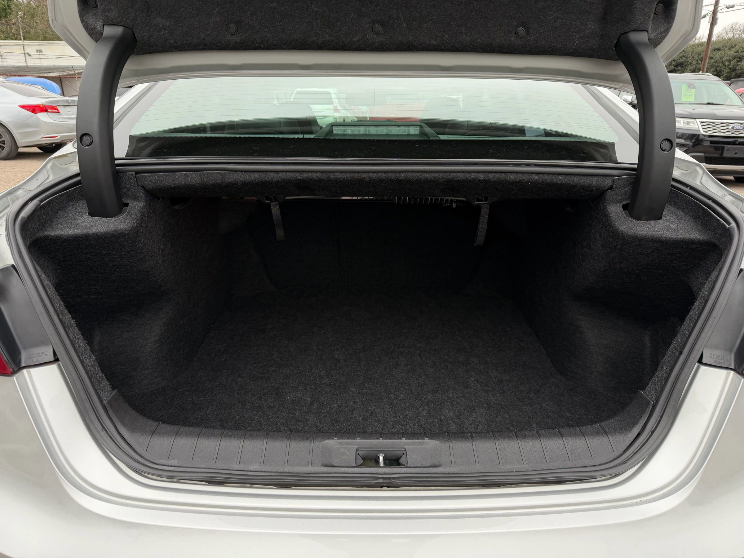 Used 2018 Nissan Maxima Platinum image 13