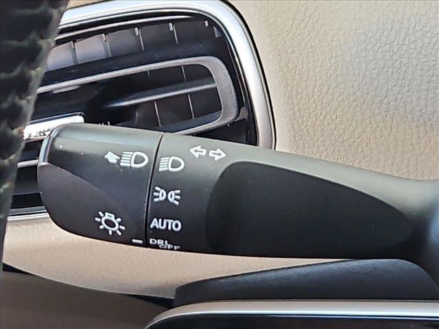 Used 2016 Toyota Prius Three FWD image 21