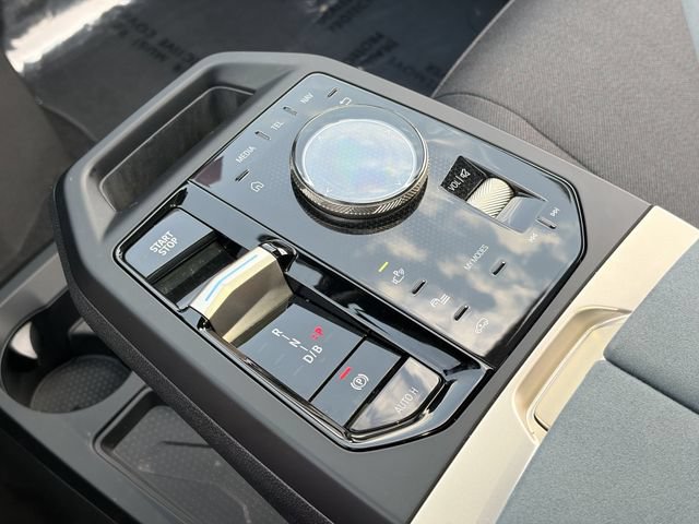 Used 2022 BMW iX xDrive50 w/ Premium Package AWD/4WD image 30