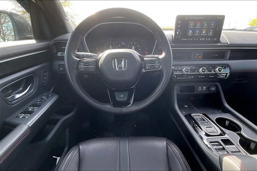 Used 2025 Honda Pilot Black Edition image 7