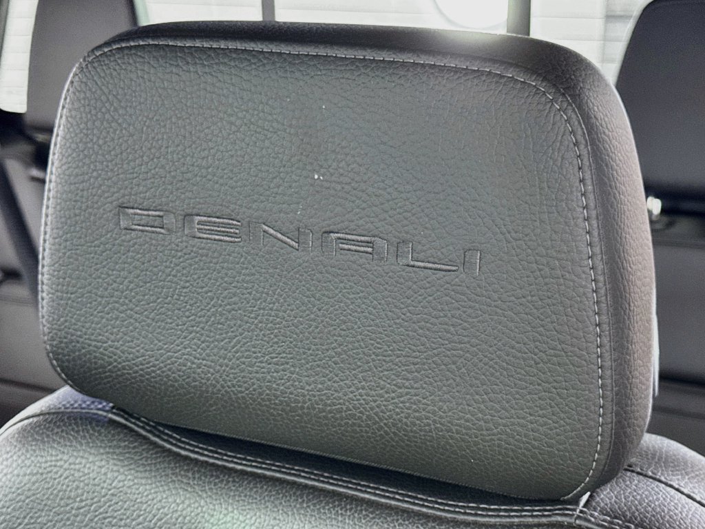 Used 2020 GMC Sierra 3500 Denali w/ Denali Ultimate Package AWD/4WD image 23
