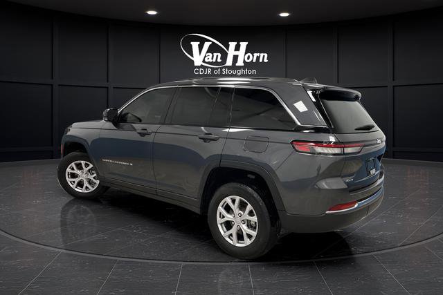 Used 2022 Jeep Grand Cherokee Limited image 3