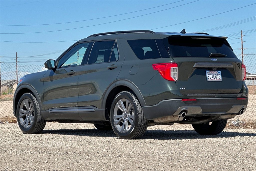 Used 2022 Ford Explorer XLT w/ Equipment Group 202A image 7