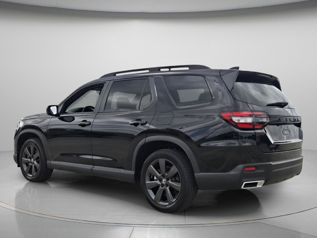 Certified 2025 Honda Pilot Sport image 6