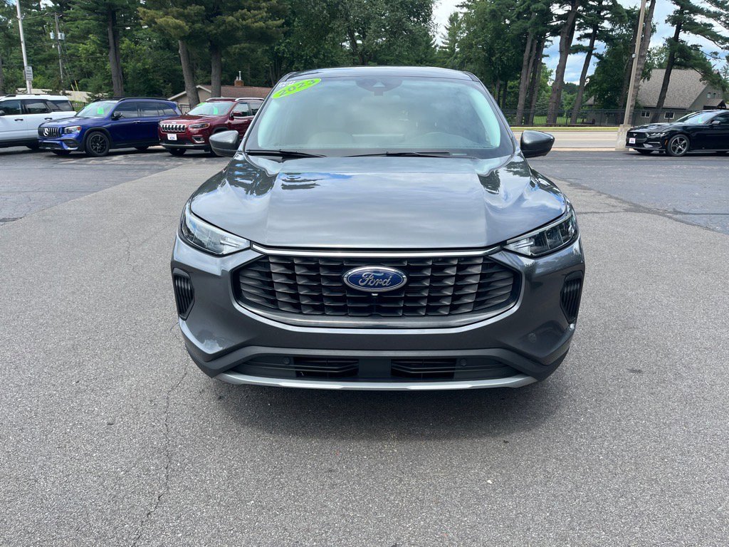 Used 2023 Ford Escape Active w/ Tech Pack #2 image 2