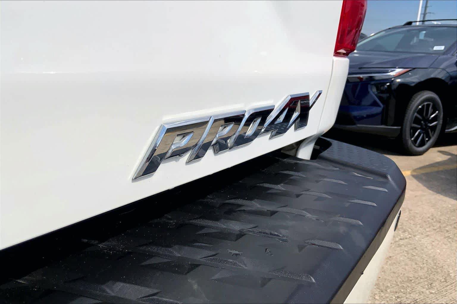 Used 2019 Nissan Titan PRO-4X w/ Pro-4x Convenience Package AWD/4WD image 31