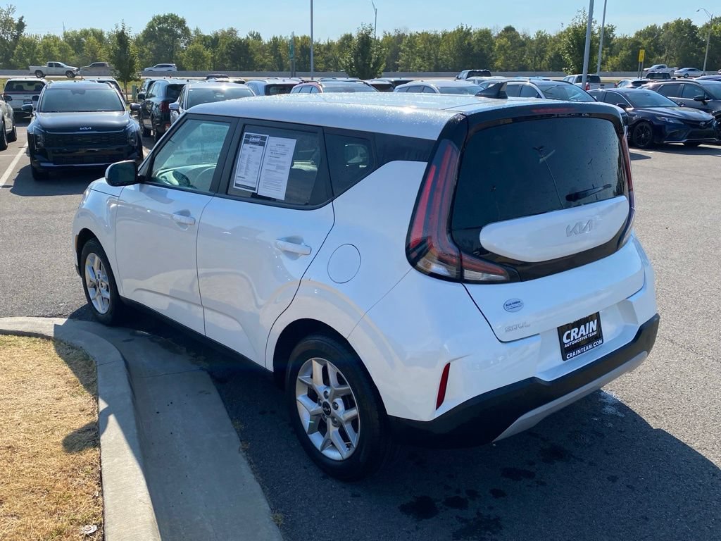 Used 2024 Kia Soul LX w/ Option Group 015 FWD image 5