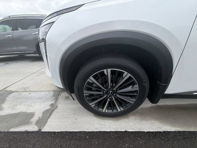 New 2026 Nissan Pathfinder Platinum AWD/4WD image 10