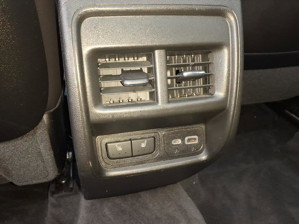 Used 2019 Cadillac XT4 Premium Luxury w/ Cold Weather Package image 17