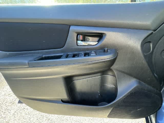 Used 2013 Subaru Impreza 2.0i Premium w/ All-Weather Pkg AWD/4WD image 13