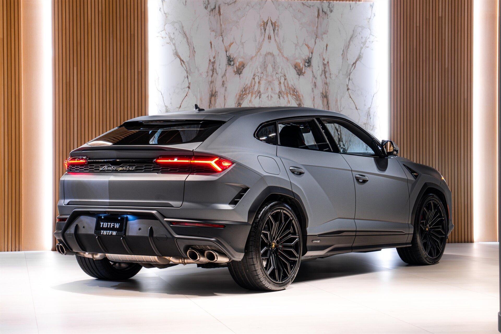 Used 2025 Lamborghini Urus Performante AWD/4WD image 4