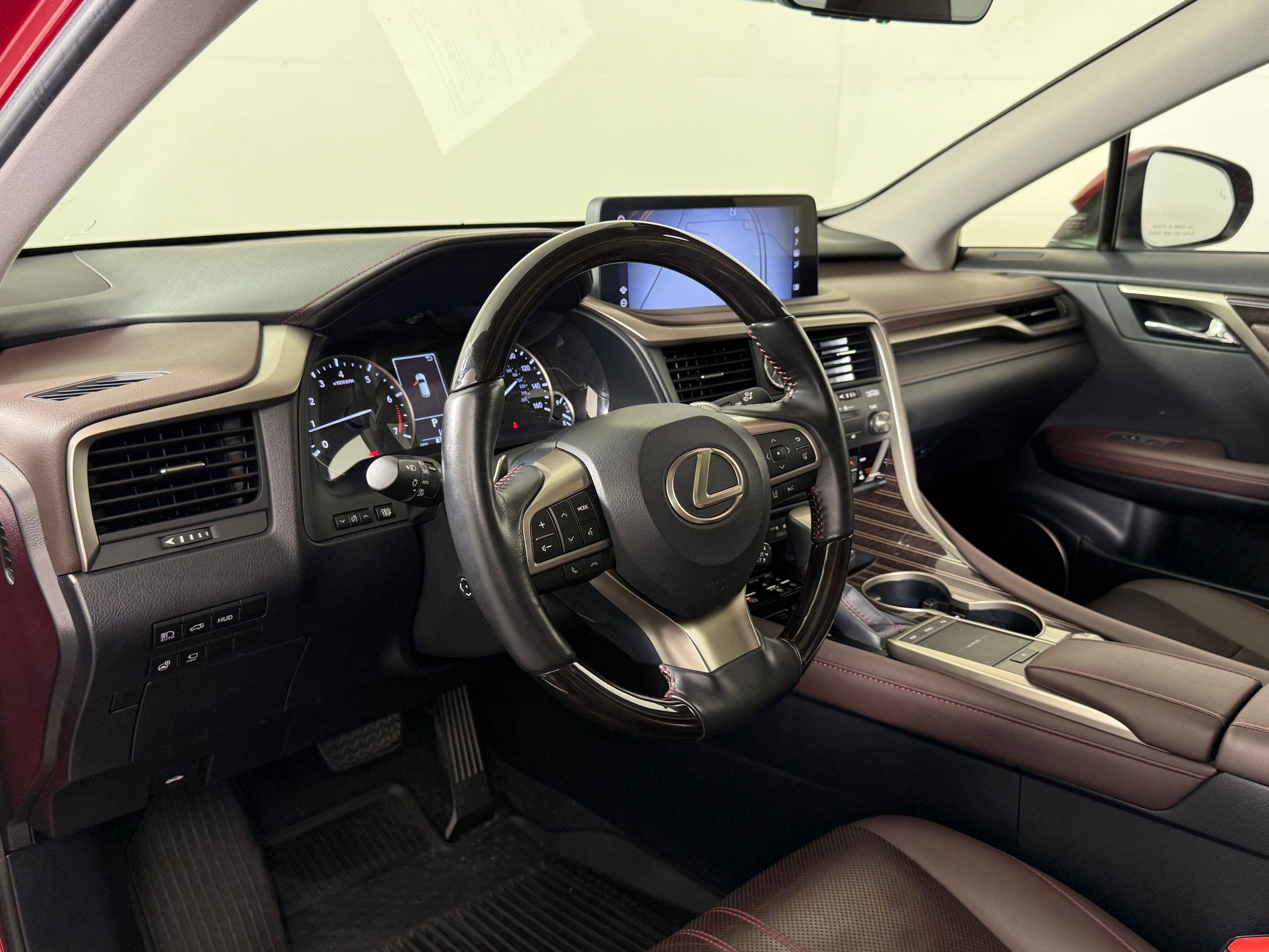 Used 2020 Lexus RX 350L Luxury w/ Accessory Package image 4