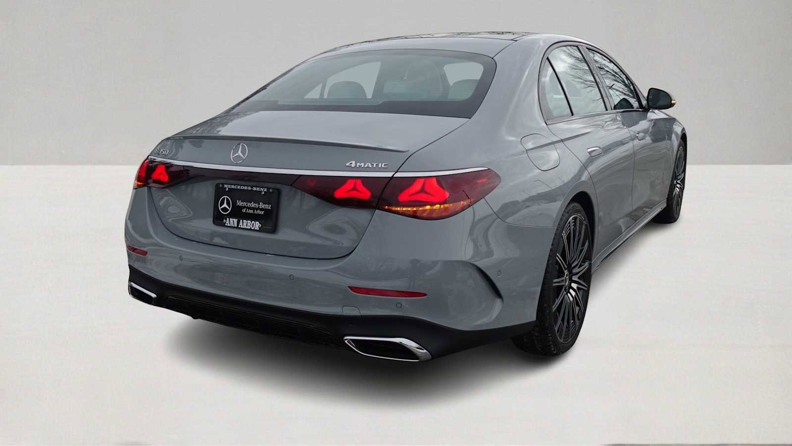 New 2026 Mercedes-Benz E 350 4MATIC Sedan image 5