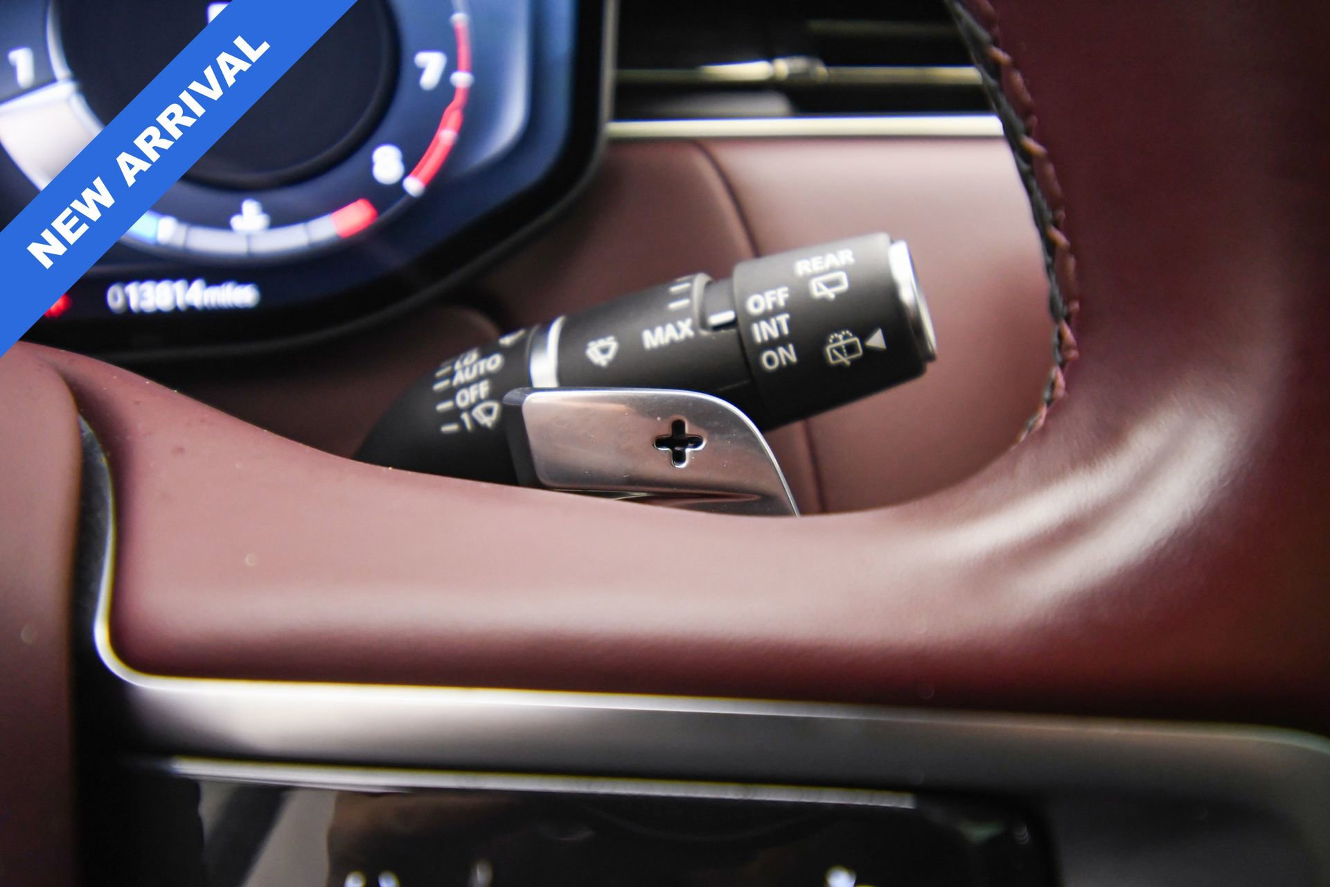 Used 2025 Land Rover Range Rover SE image 38