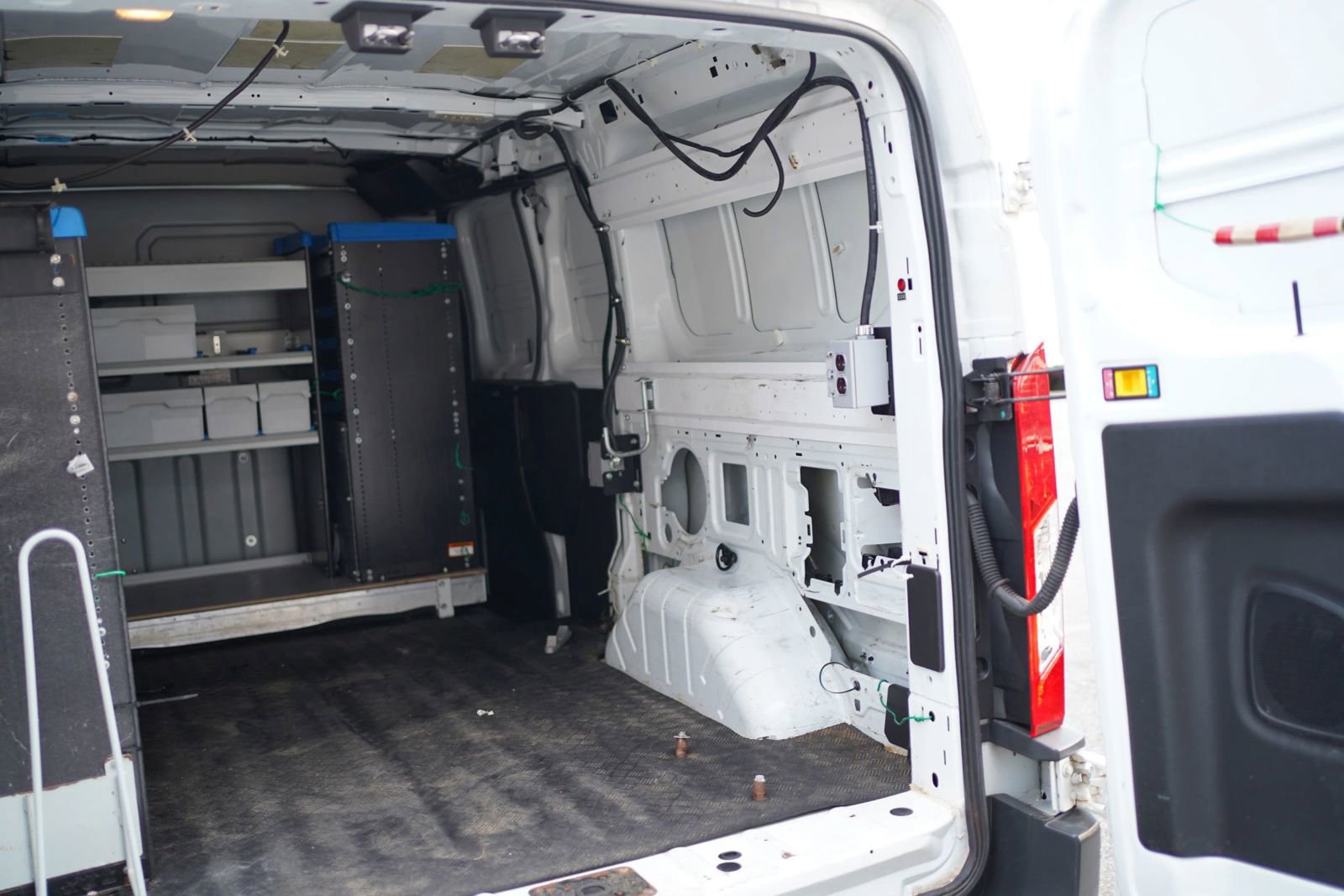 Used 2016 Ford Transit 250 130 Low Roof RWD image 12