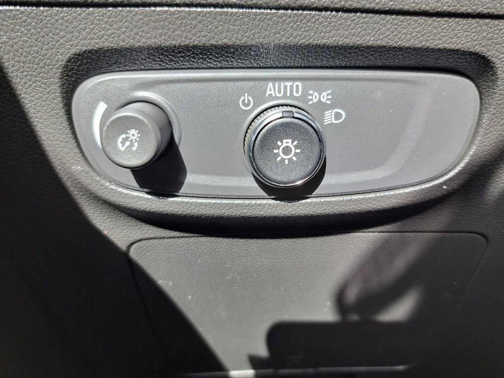 Used 2024 Buick Encore GX Preferred image 16