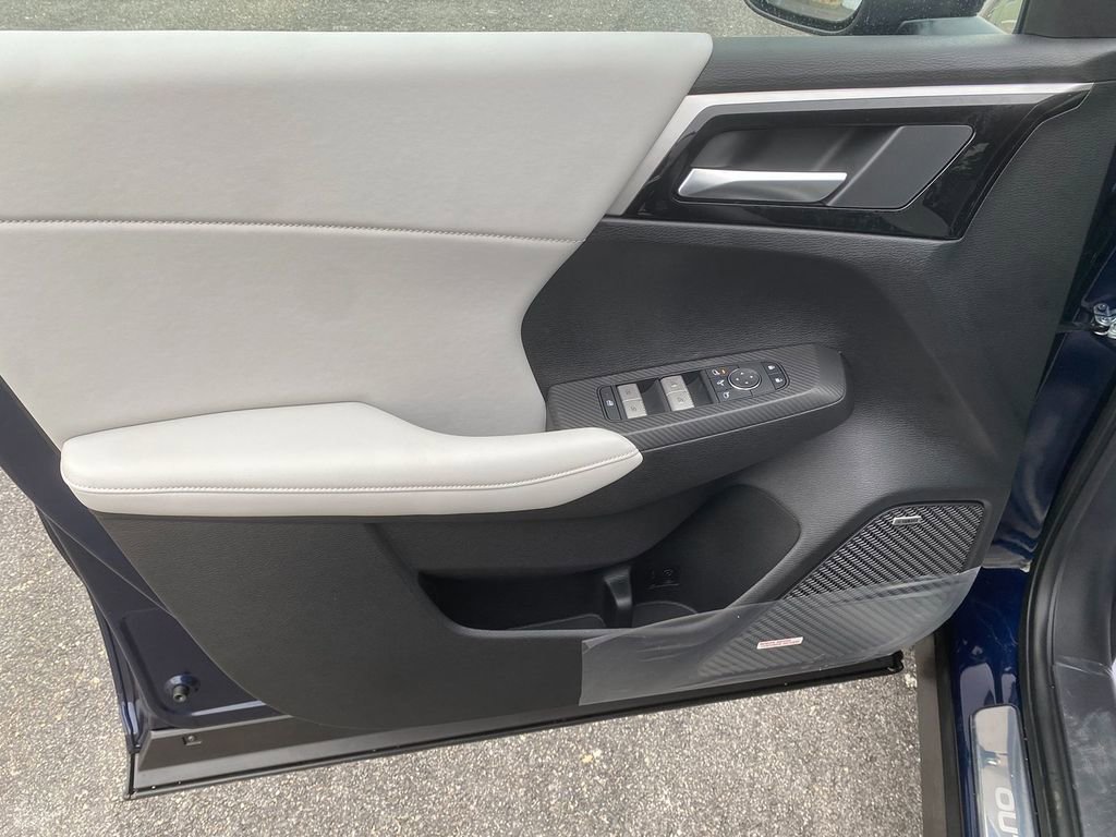 New 2026 Mitsubishi Outlander SE image 11