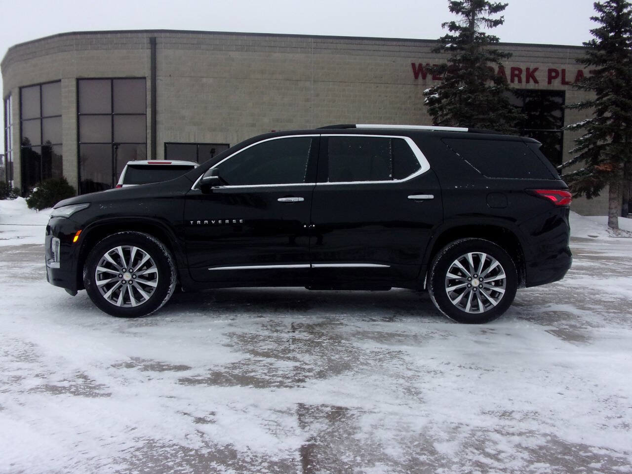Used 2023 Chevrolet Traverse Premier