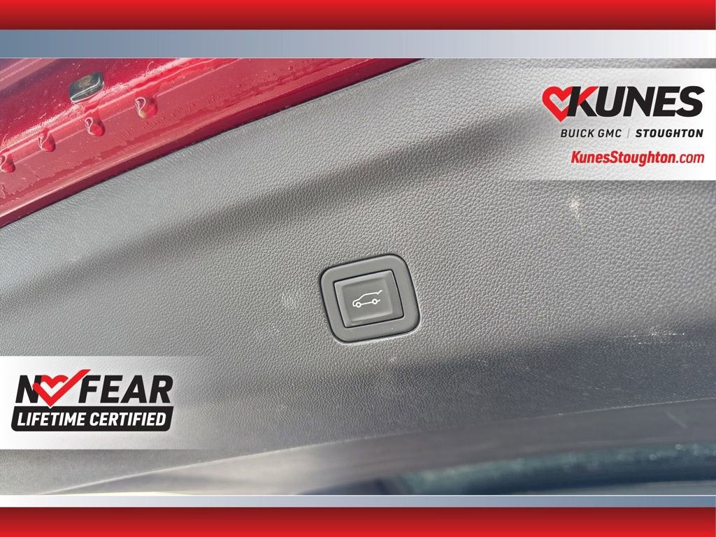 Used 2025 Chevrolet Suburban High Country image 16
