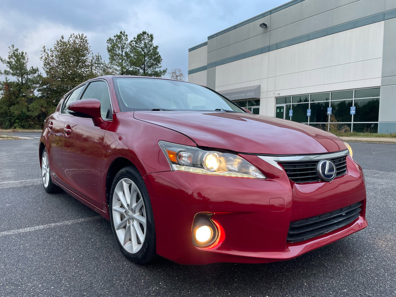 Used 2013 Lexus CT 200h image 1