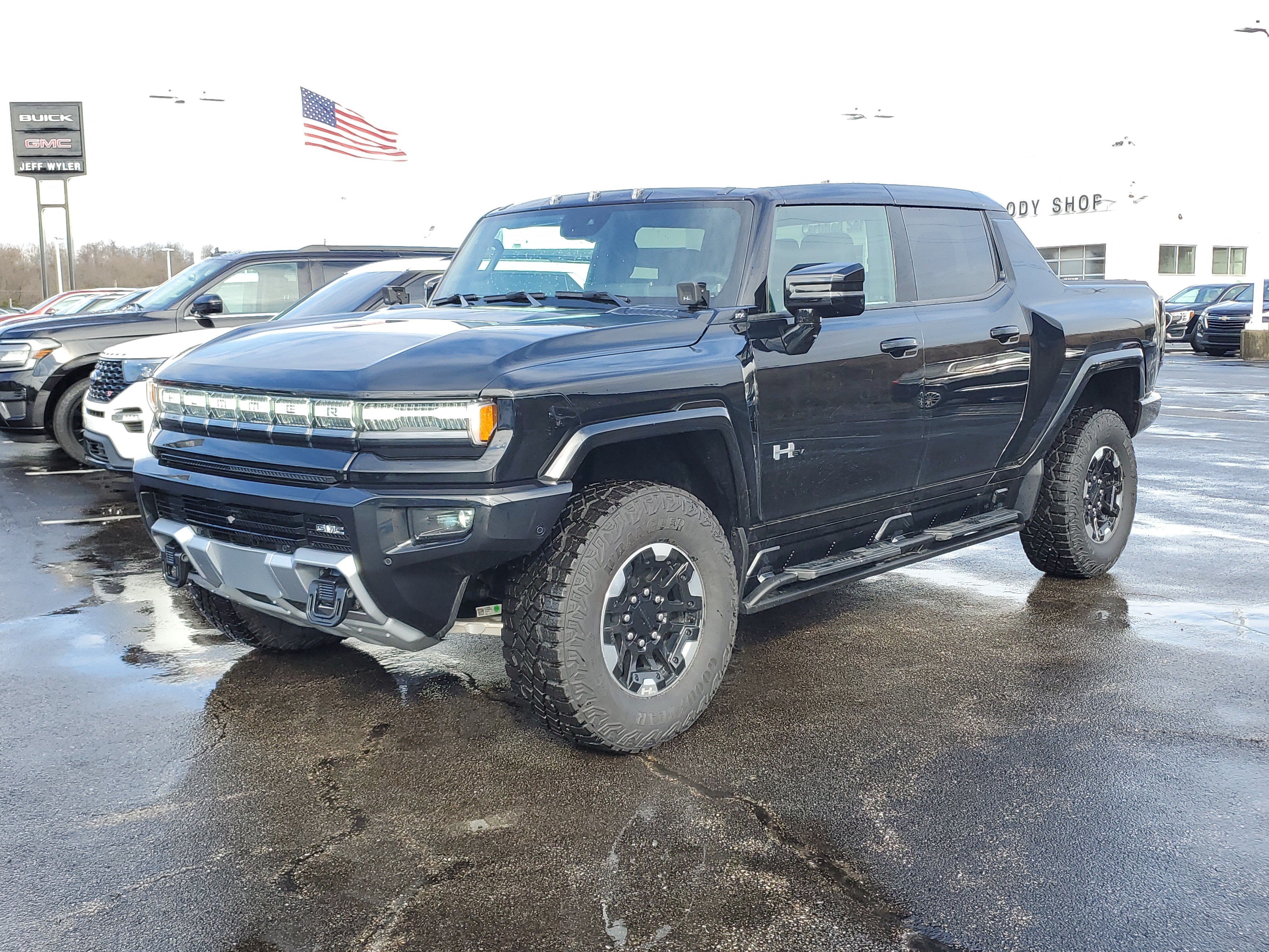 Used 2024 GMC Hummer EV 2X w/ Extreme Off-Road Package AWD/4WD image 8