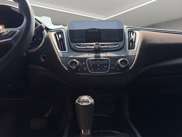 Used 2020 Chevrolet Malibu LT FWD image 60