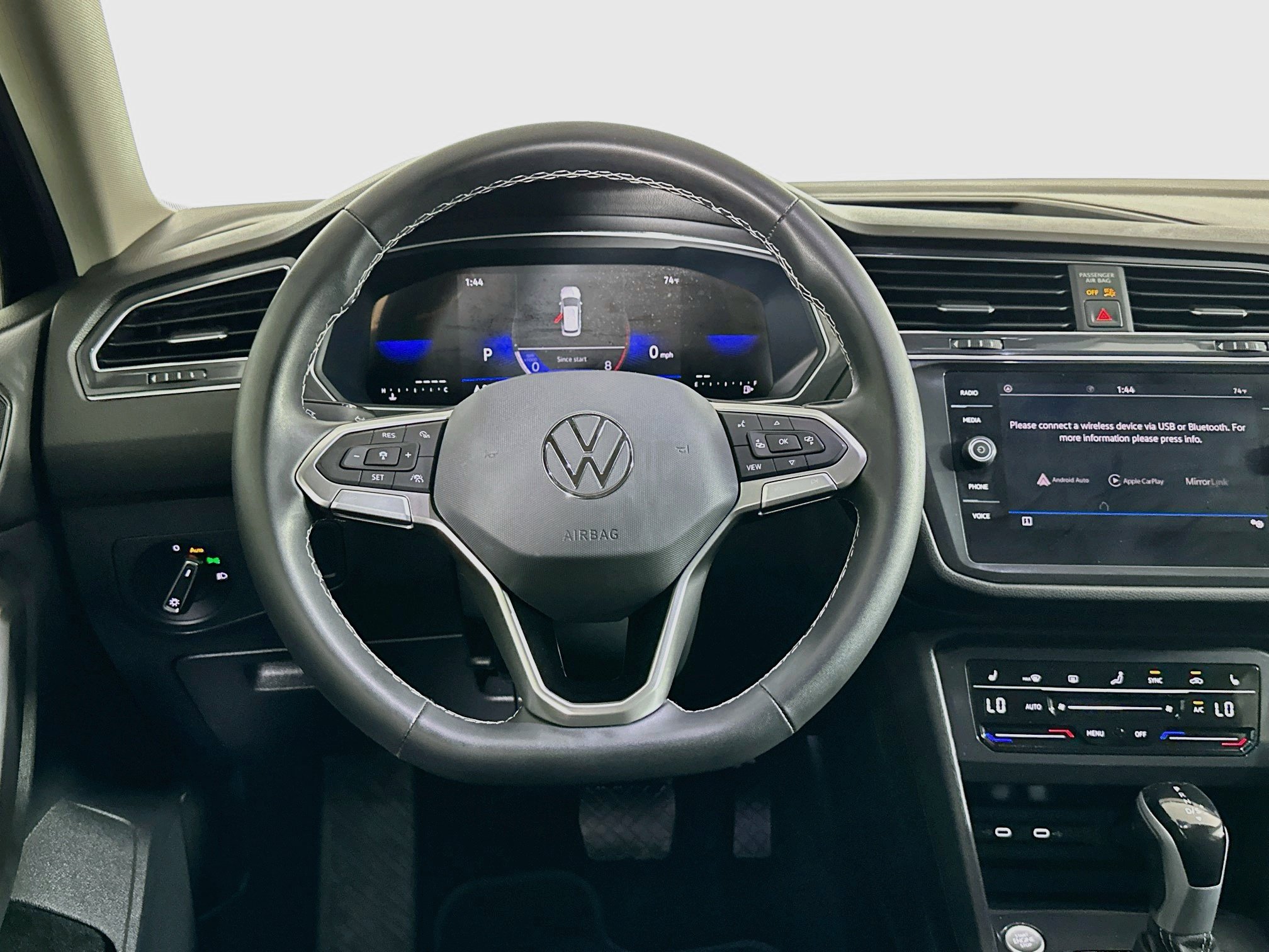 Used 2023 Volkswagen Tiguan SE FWD image 17