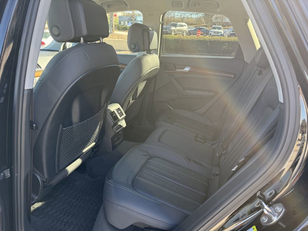 Used 2021 Audi Q5 2.0T Premium w/ Convenience Package image 17