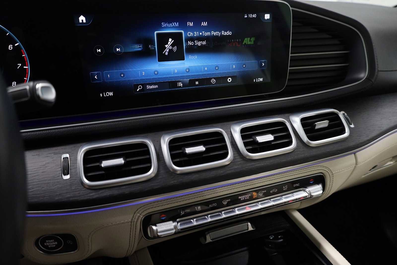 Used 2022 Mercedes-Benz GLS 450 4MATIC image 29