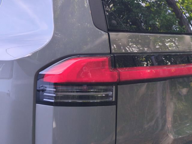 Used 2025 Lexus GX 550 AWD/4WD image 9
