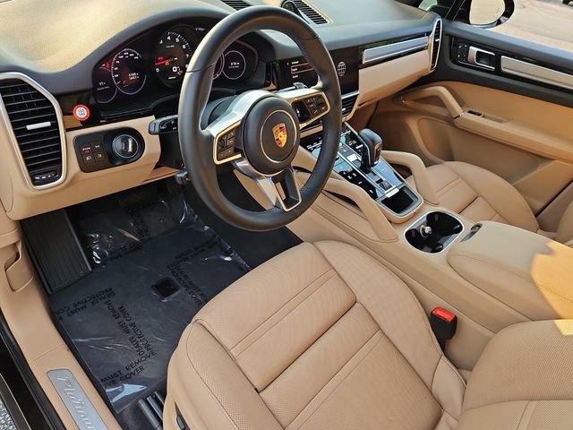 Used 2023 Porsche Cayenne Platinum Edition image 16