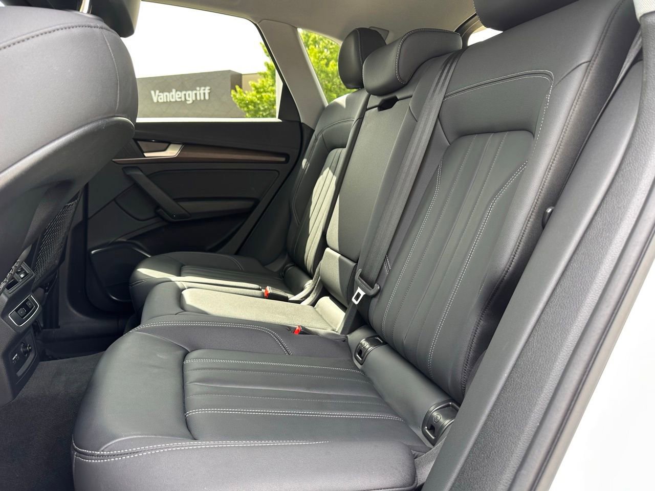 Used 2023 Audi Q5 2.0T Premium w/ Convenience Package image 18