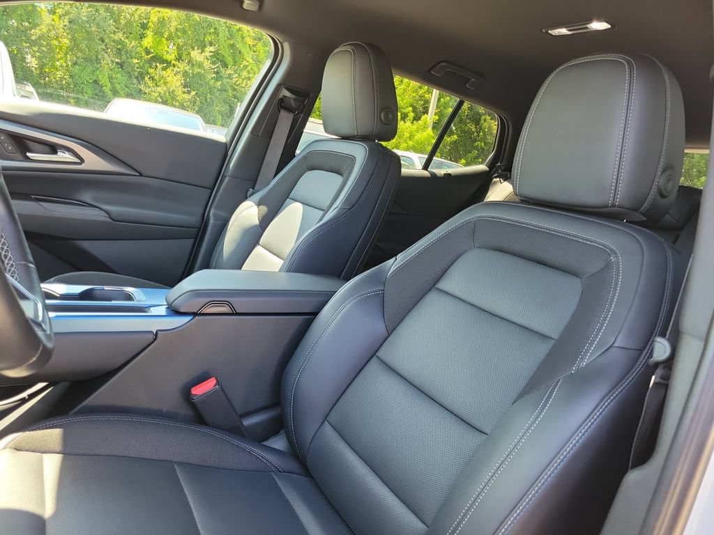 Used 2024 Chevrolet Equinox EV LT AWD/4WD image 25