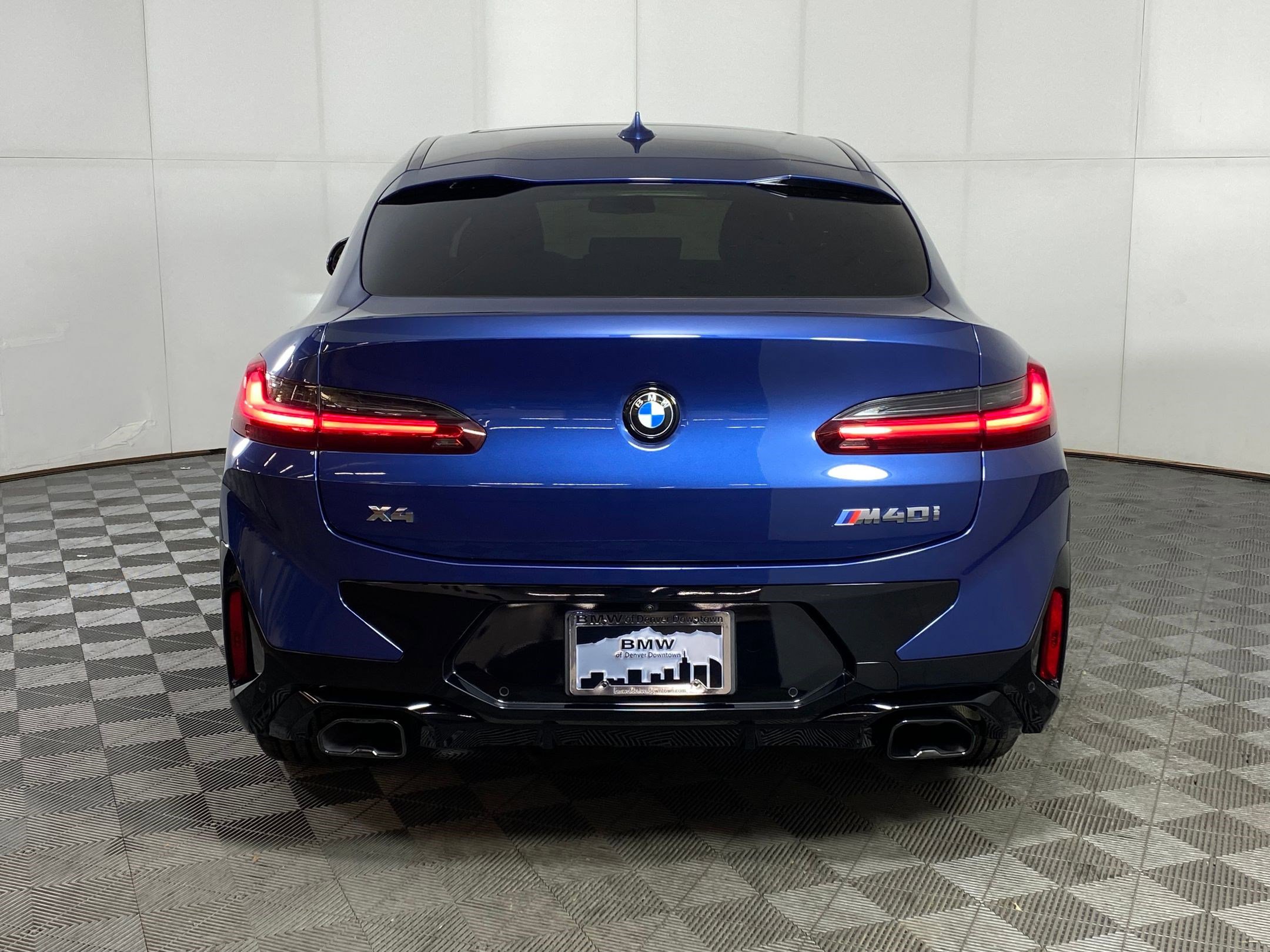Certified 2024 BMW X4 M40i w/ Premium Package image 9