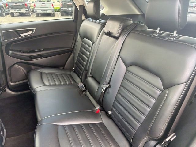 Used 2020 Ford Edge SEL w/ Cold Weather Package AWD/4WD image 19