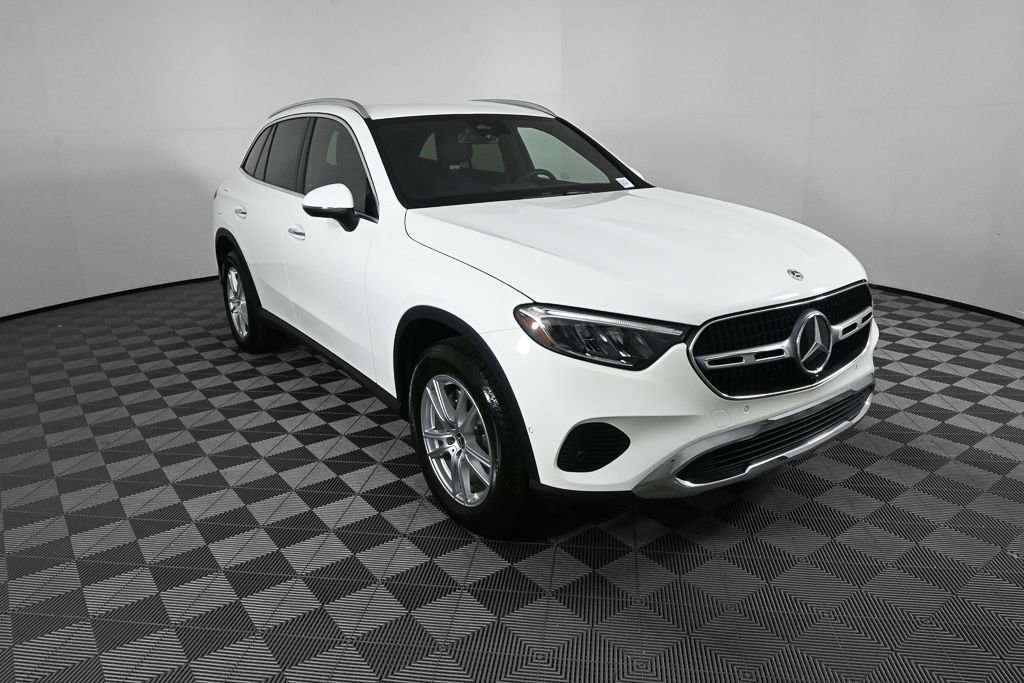 Certified 2025 Mercedes-Benz GLC 300 4MATIC image 23
