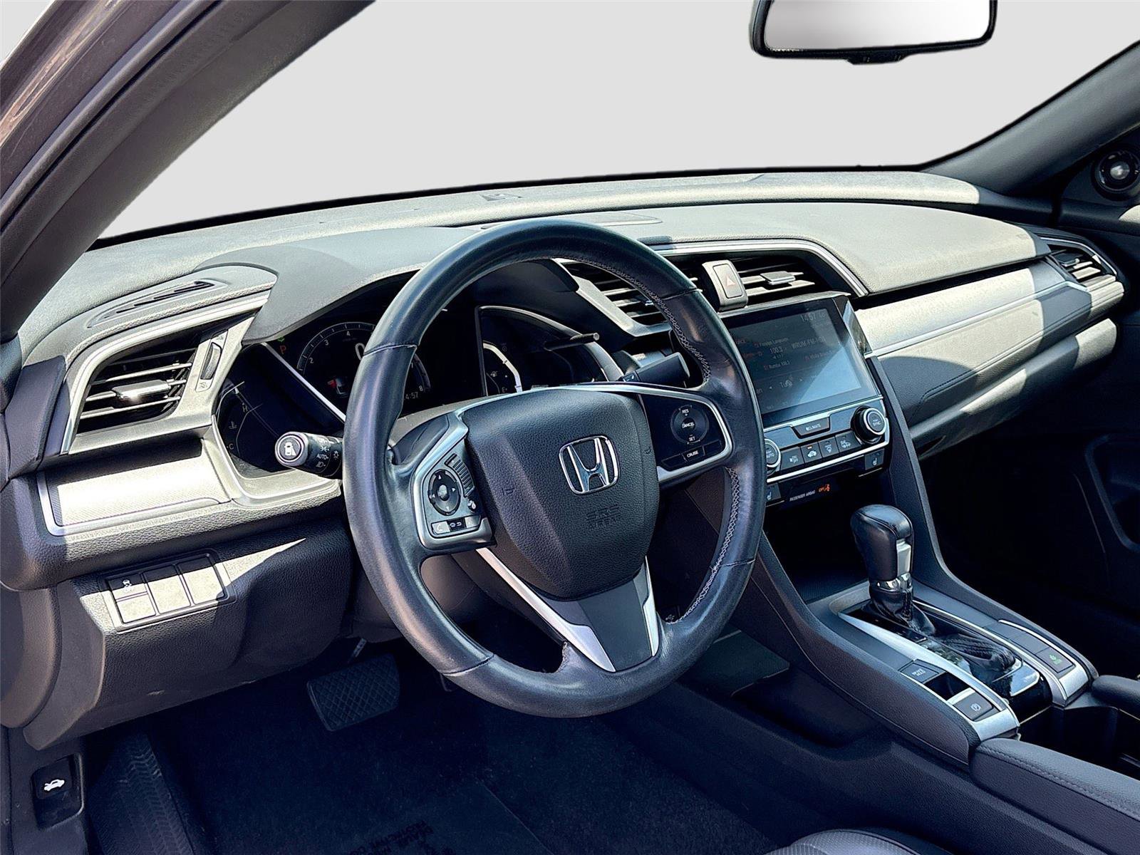 Used 2018 Honda Civic EX-L image 9