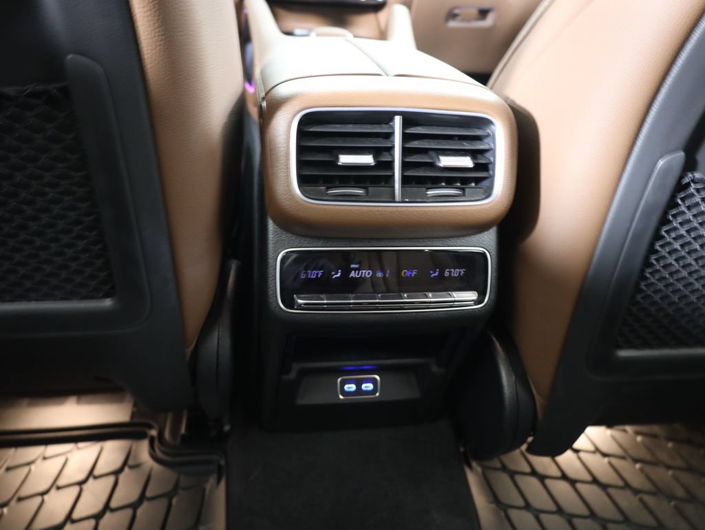 Used 2025 Mercedes-Benz GLS 450 4MATIC image 40