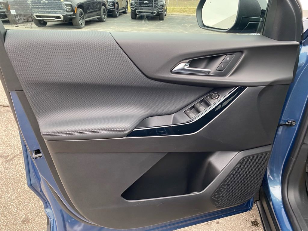 New 2026 Chevrolet Equinox LT w/ Midnight Edition image 9