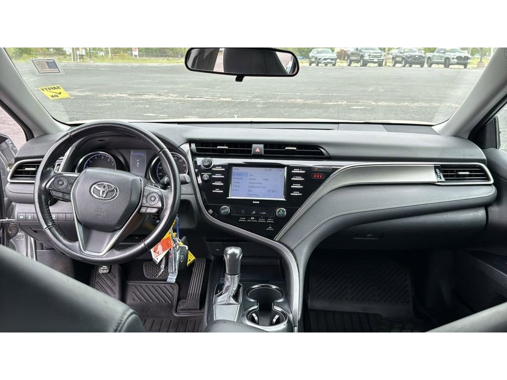 Used 2020 Toyota Camry SE FWD image 32