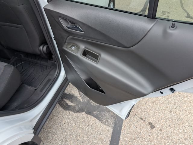 Used 2023 Chevrolet Equinox LT w/ LPO, Floor Liner Package AWD/4WD image 6
