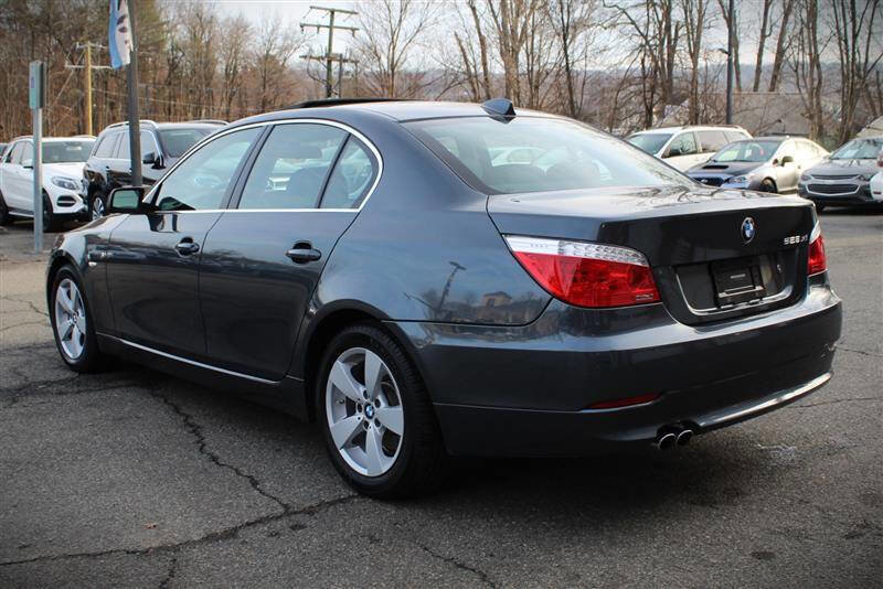 Used 2008 BMW 528xi Sedan image 3
