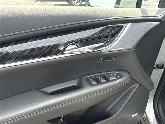 Used 2023 Cadillac XT6 Premium Luxury AWD/4WD image 24