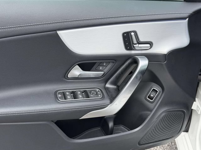Used 2025 Mercedes-Benz CLA 250 image 15