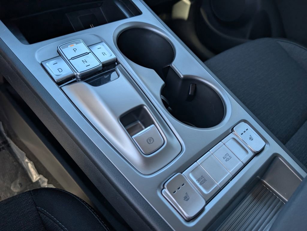 Used 2023 Hyundai Kona SE w/ Cargo Package image 28