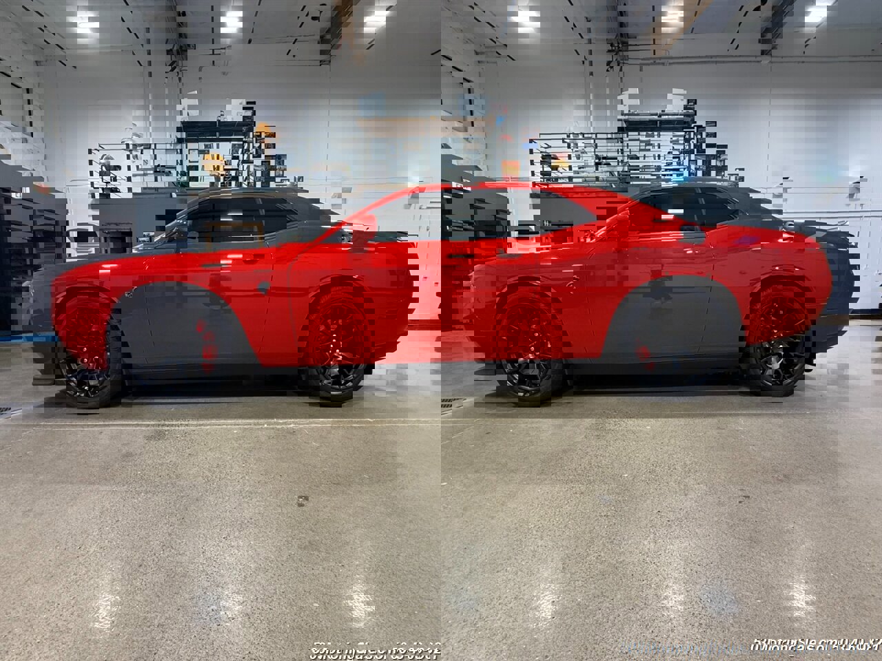 Used 2015 Dodge Challenger SRT Hellcat image 28